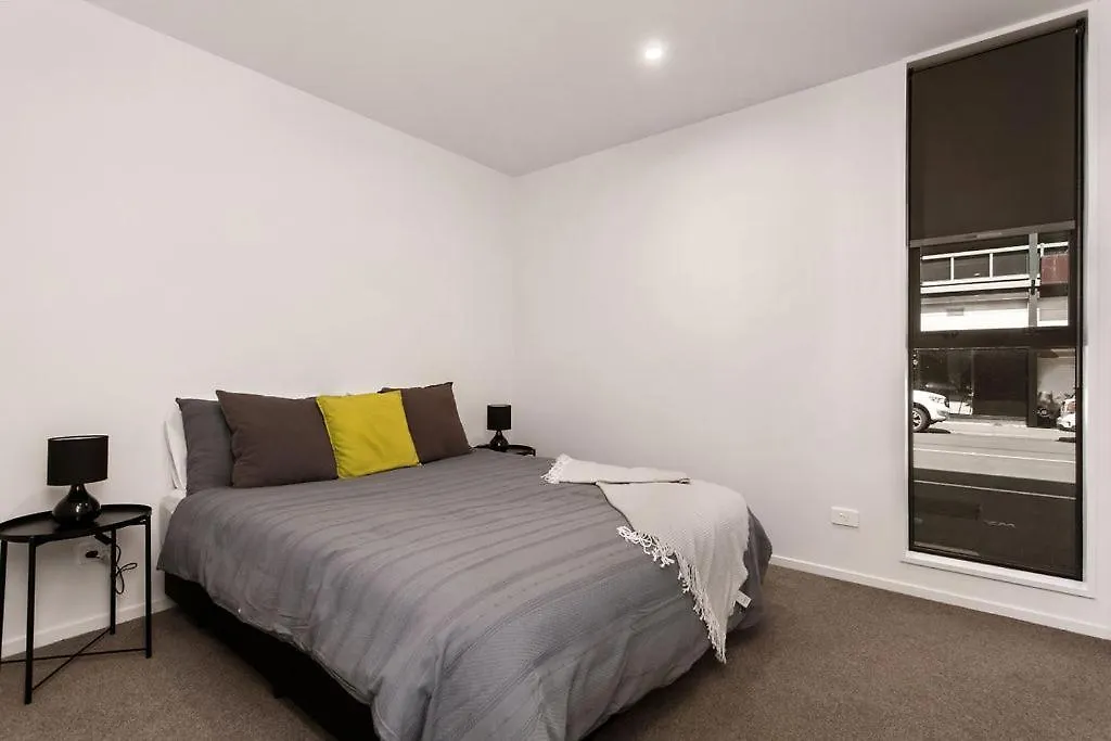 What A Cutie Cbd 3 Mins To Handy Secure Park. Christchurch Apartment
